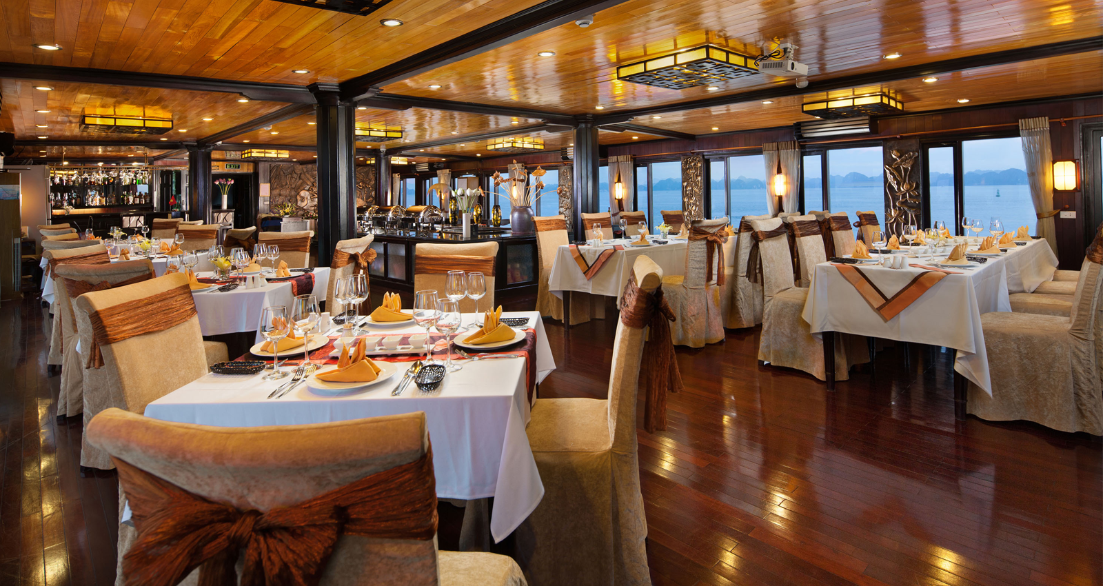 Bai Tho Deluxe Junk 2 days - Luxury Cruise Tour 