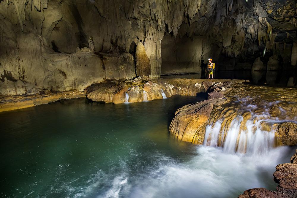 The best Tu Lan Cave Encounter 2-day tour
