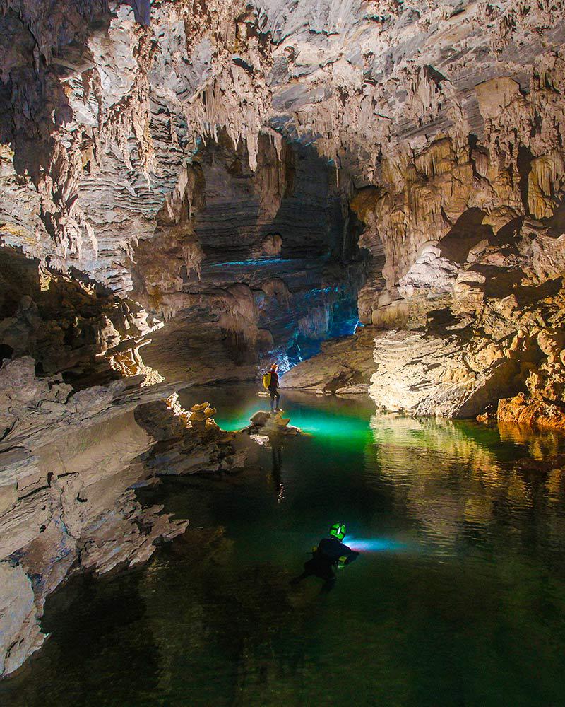 The best Tu Lan Cave Encounter 2-day tour