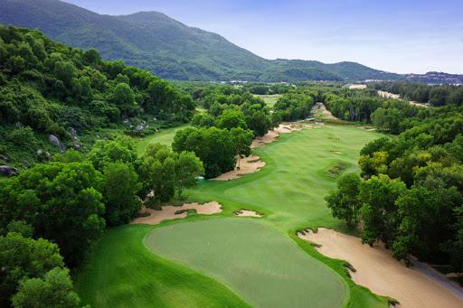 Attractive Hue and Danang Luxury Golf Tour Package in 4 Days 